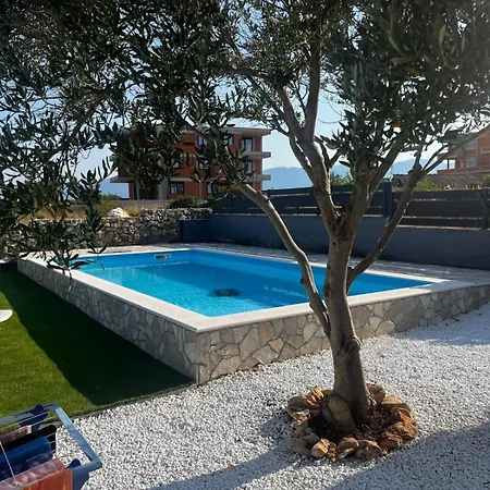 Family-friendly With Swimming Pool Povljana, Pag - 24948 *