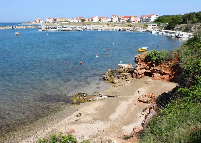 Family-friendly With Swimming Pool Povljana, Pag - 24948 شقة