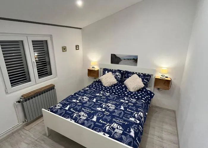 شقة Family-friendly With Swimming Pool Povljana, Pag - 24948