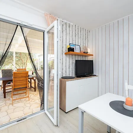 Appartamento Family-friendly With Swimming Pool Povljana, Pag - 24948 *