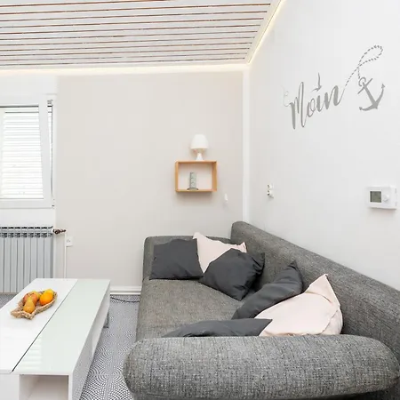 Appartamento Family-friendly With Swimming Pool Povljana, Pag - 24948