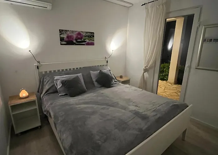 Апартаменты Family-friendly With Swimming Pool Povljana, Pag - 24948