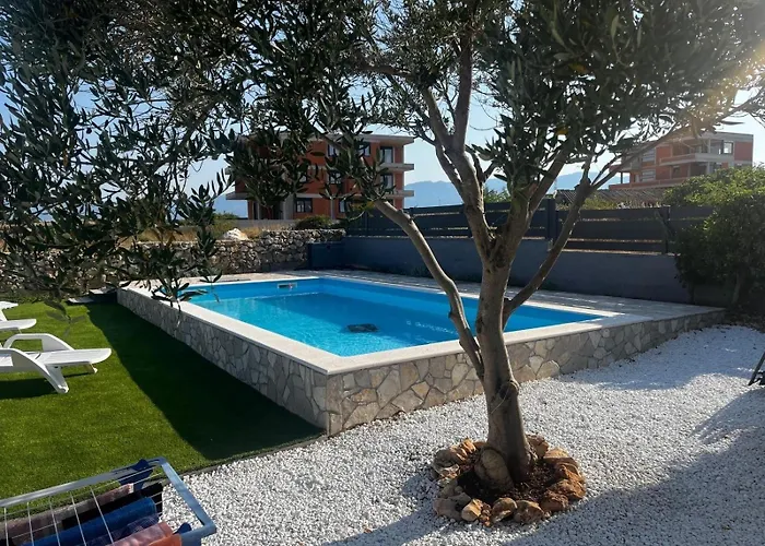 Family-friendly With Swimming Pool Povljana, Pag - 24948 *